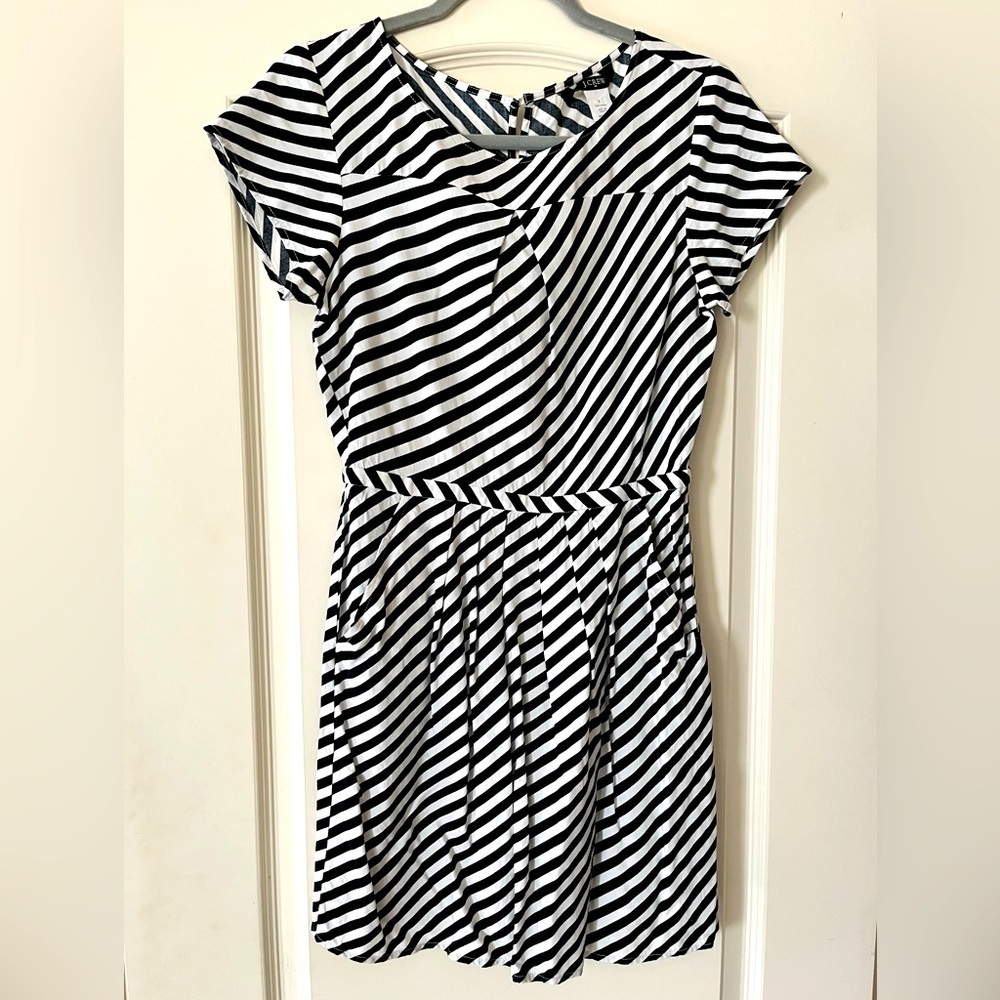 J.Crew Black & White Cap Sleeve Dress Women’s Size 2